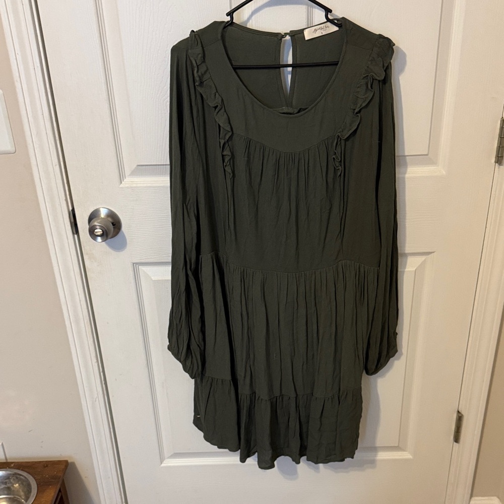 Elegant Long Sleeve Green Dress
